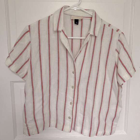 Universal Thread Linen Button-Up Crop - Picture 2 of 5